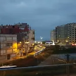 Beachstudio Westende With Sea View شقة ميدل كيرك