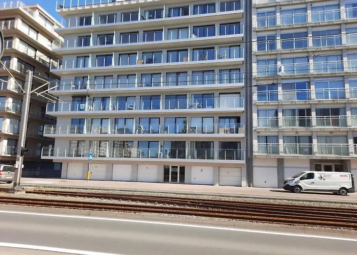 Beachstudio Westende With Sea View דירה *